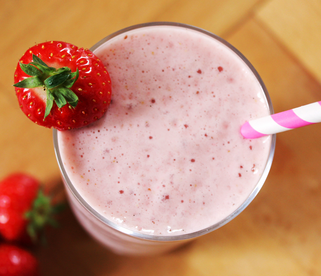 Strawberry Vanilla Protein Shake – The Chic Brûlée